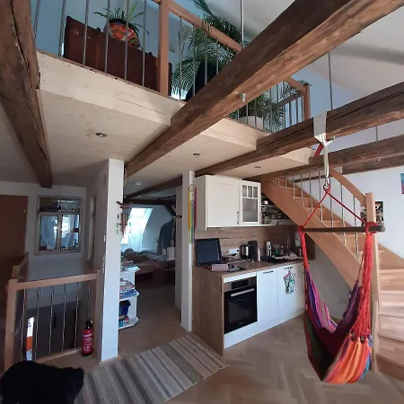 Διαμέρισμα Maisonettwohnung Mit Gartenzugang